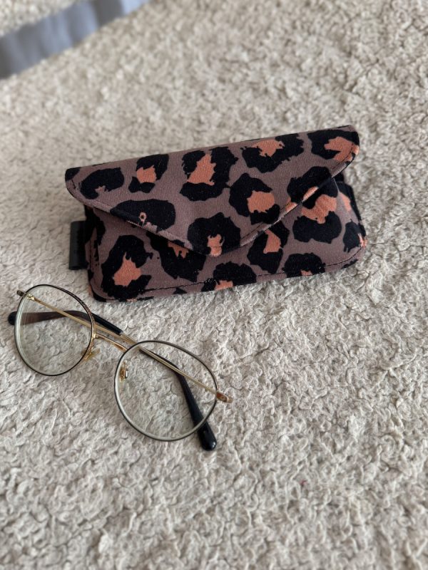 Etui na okulary panterka