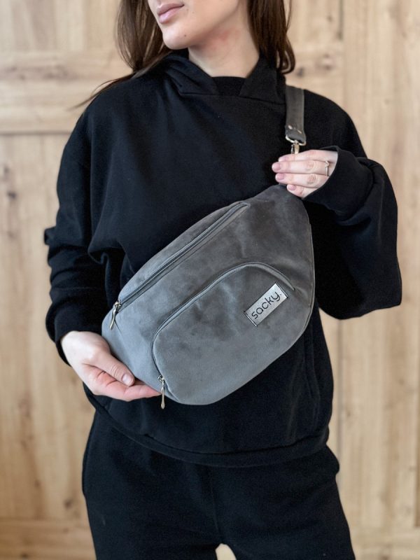 Welurowa nerka miejska szara Welurowa nerka miejska szara