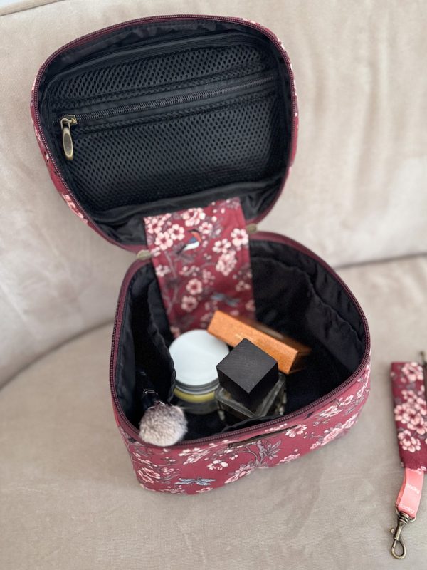 Kosmetyczka podróżna sakura