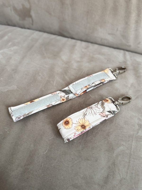 Zaczepy do wózka na torbę lub plecak rumianek