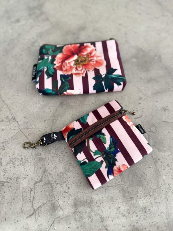 Welurowe etui na słuchawki karmin